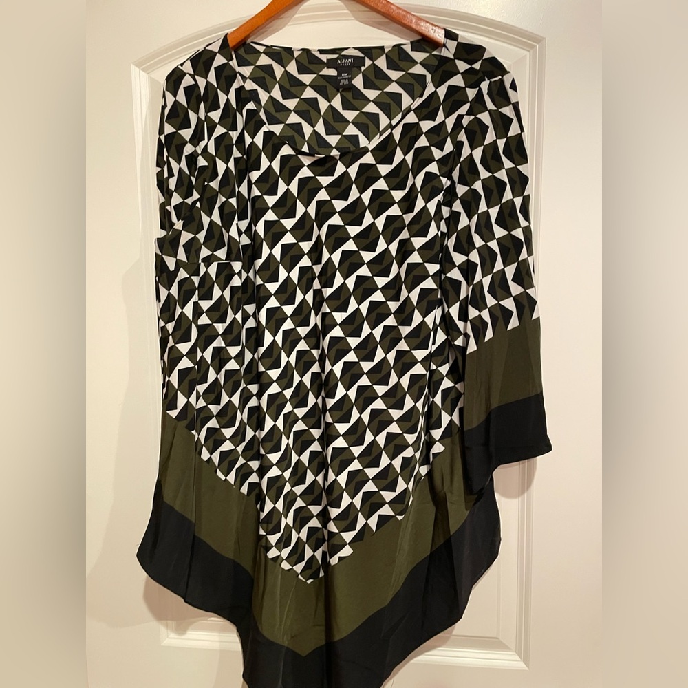Alfani Black and Green Geometric Top
